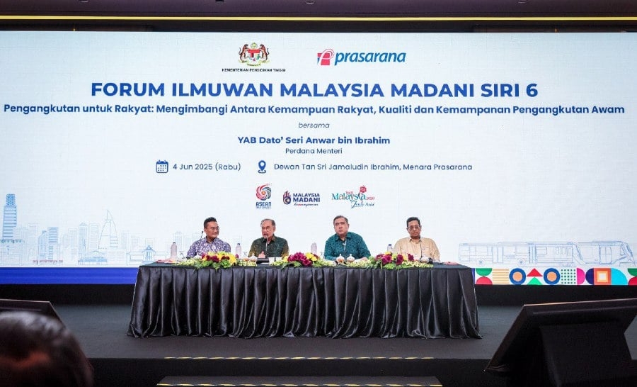 Anwar shares royal compliment on Malaysia's medical expertise