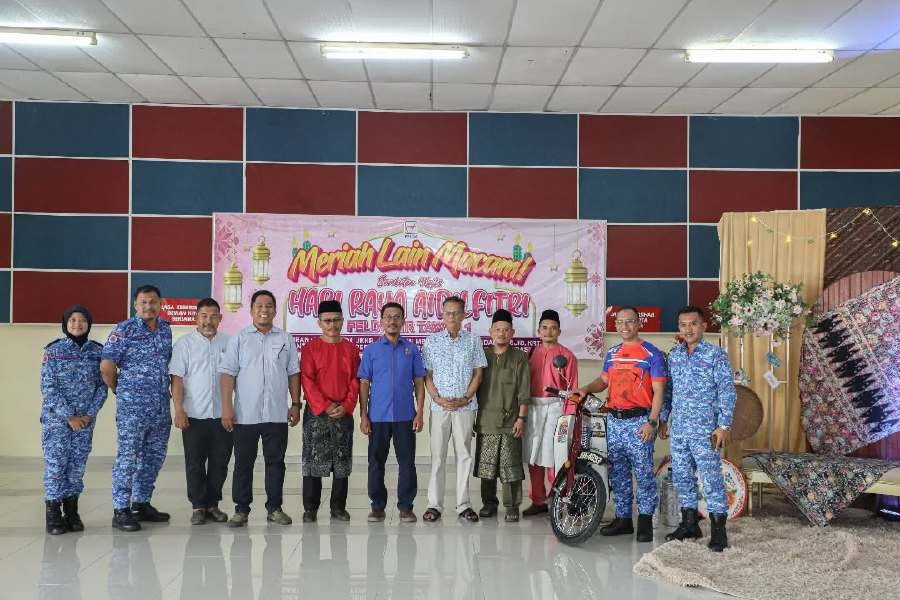 Madani Adopted Village: APM coordinates initiatives, conducts civil defence training
