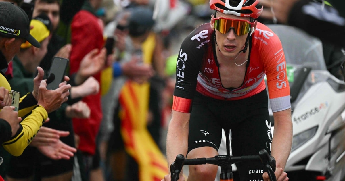 Arensman climbs to misty Tour de France win as Pogacar extends lead