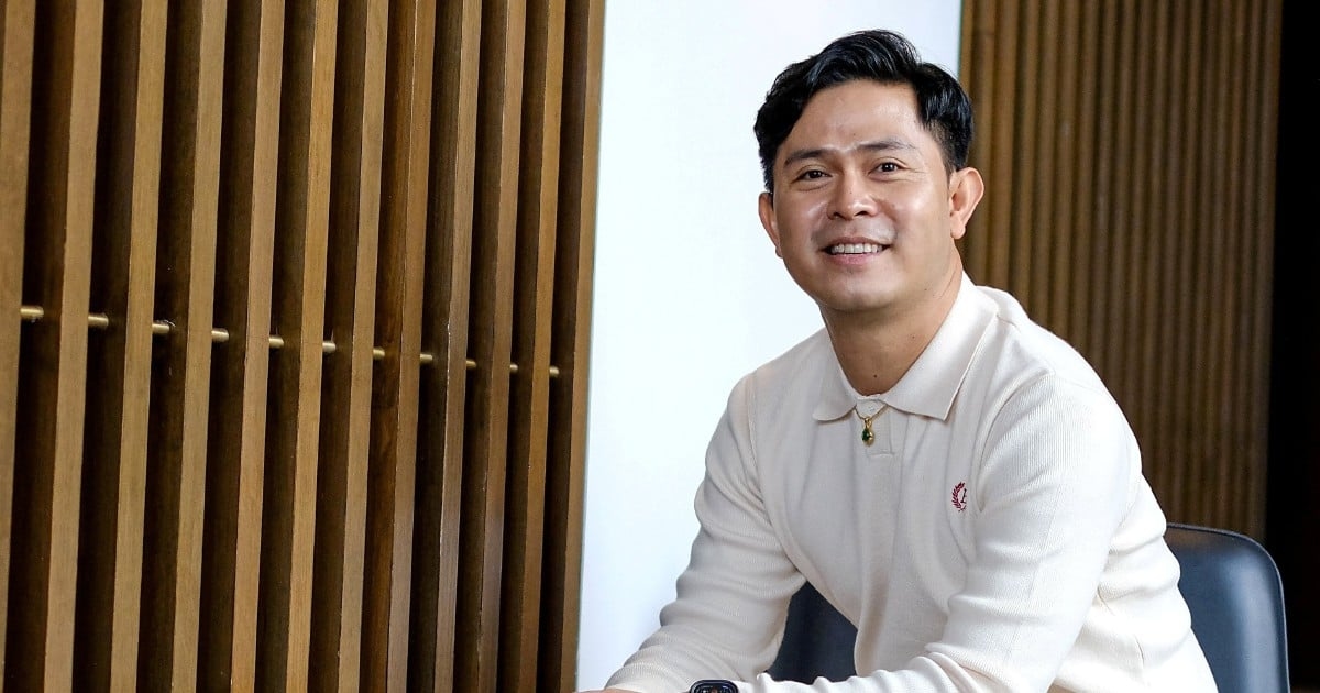 #SHOWBIZ: Animal lover Cakra Khan keeps 30 stray cats as pets