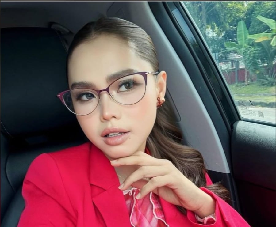 #SHOWBIZ: Bella Astillah: I like stylish men who wear suits