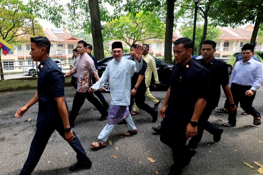 [UPDATED] Anwar: Power must serve the people, not politics