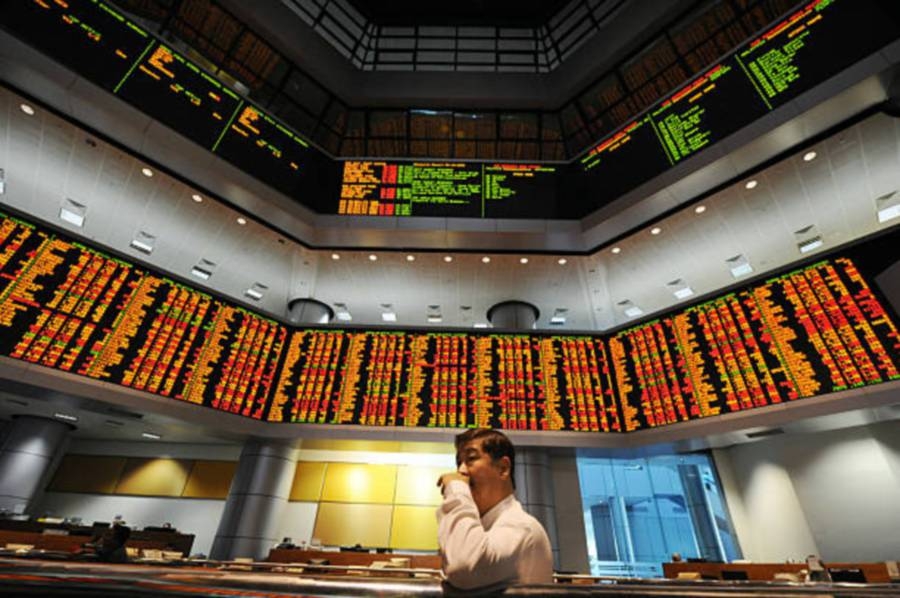 Late selling pressure drags Bursa Malaysia into the red
