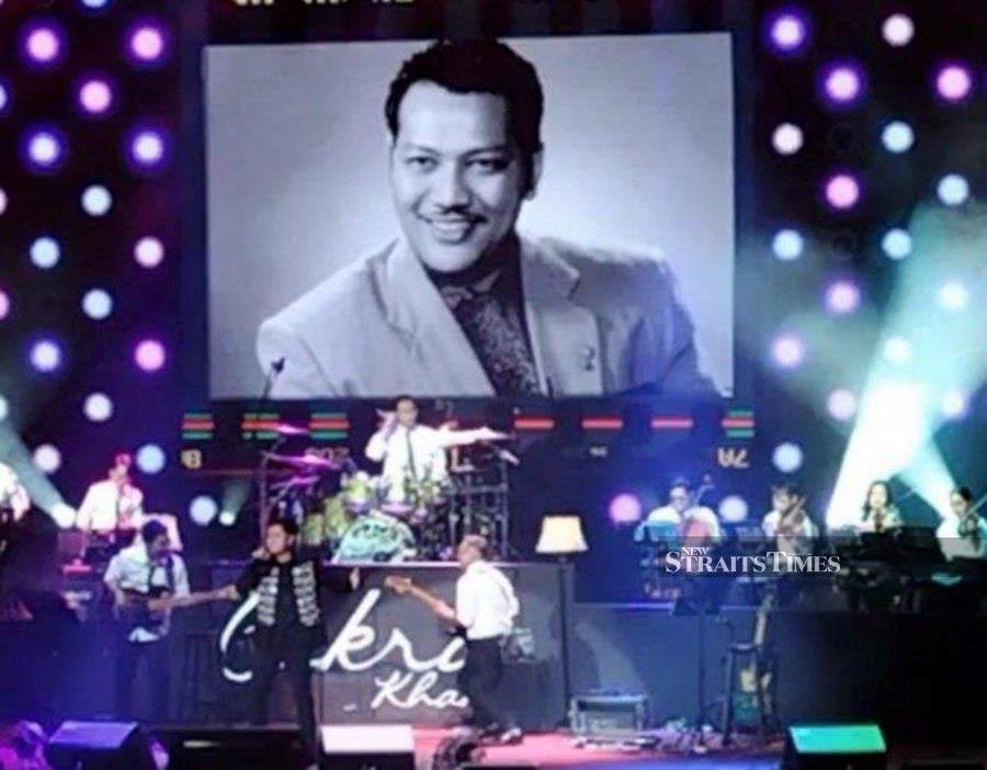 #SHOWBIZ: Indonesian singer Cakra Khan delights fans with P. Ramlee tribute