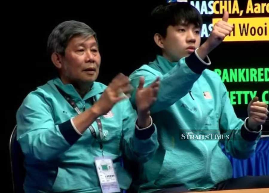 Wei Chong gains valuable insight from coach's chair
