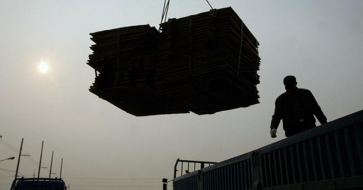 London copper prices little changed, tariff concerns resurface