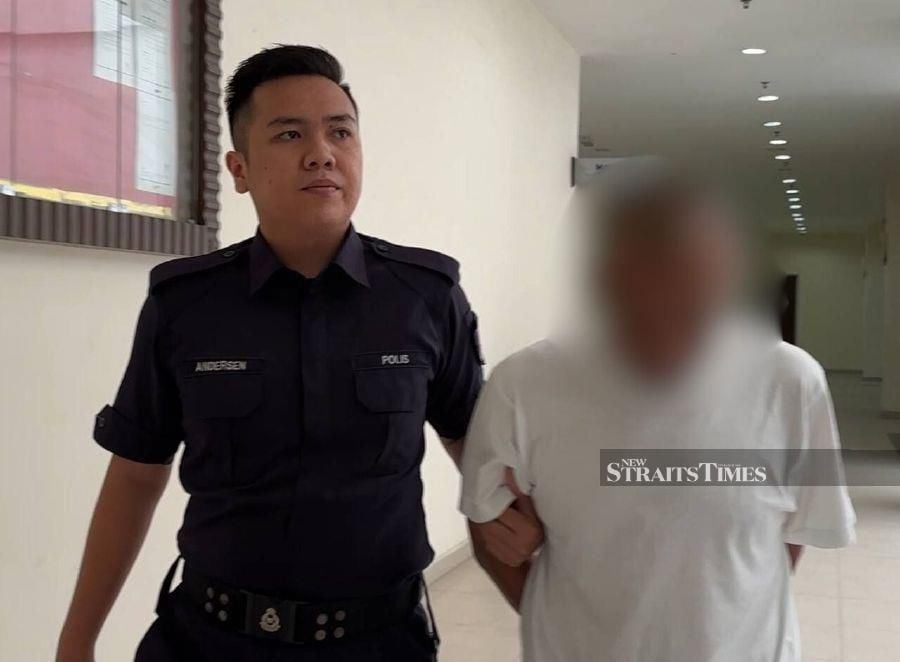 Father of 2 ordered to enter defence over child sexual assault charge