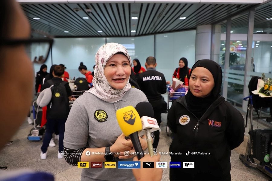 Now, the national women's football team want foreign-based players too