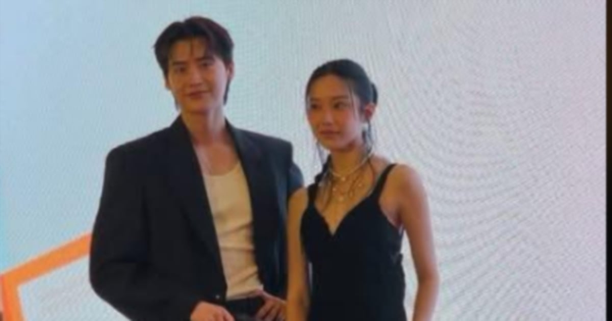 #SHOWBIZ: Lee Jong-suk and Moon Ga-young show love for Malaysian fans