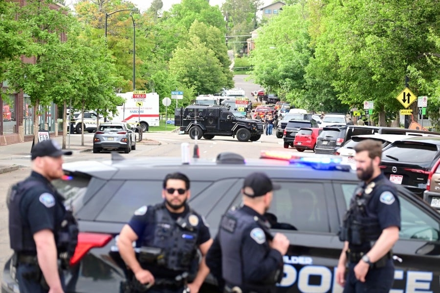 FBI: Man attacks Colorado crowd with firebombs, 6 people injured