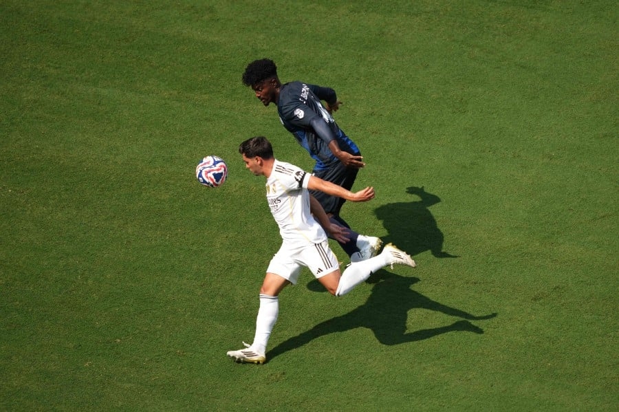 Ten-man Real Madrid show class in Pachuca win