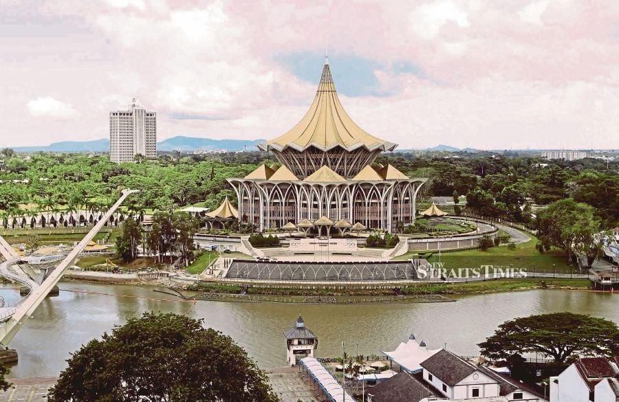 Sarawak reaffirms stand as Southeast Asia clean energy leader at UK conference