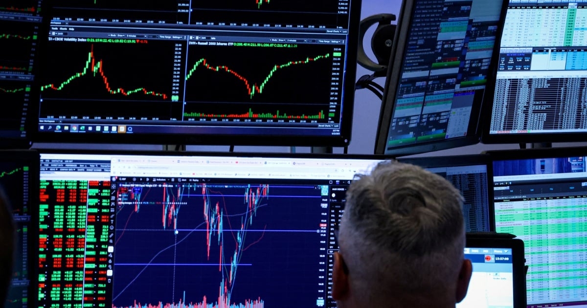 European shares edge higher as ceasefire holds, Fed independence in focus