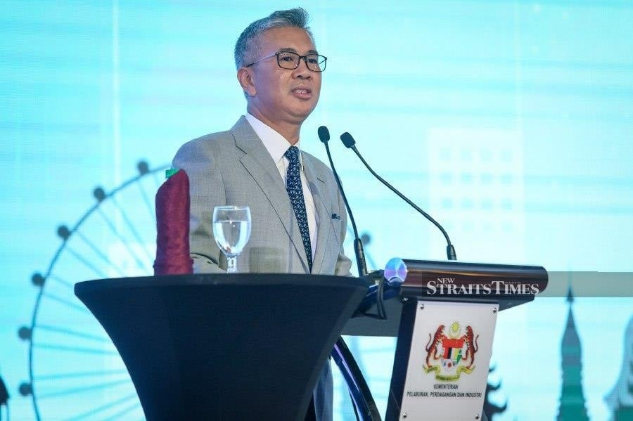 Tengku Zafrul: Foreign investors remain commited to Malaysia amid global uncertainty