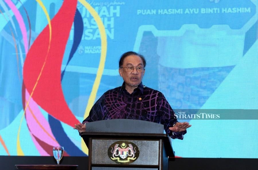 [UPDATED]: Anwar respects right to protest, urges peaceful "Turun Anwar" rally
