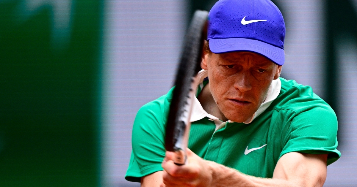 Indomitable Sinner obliterates Lehecka to reach French Open fourth round