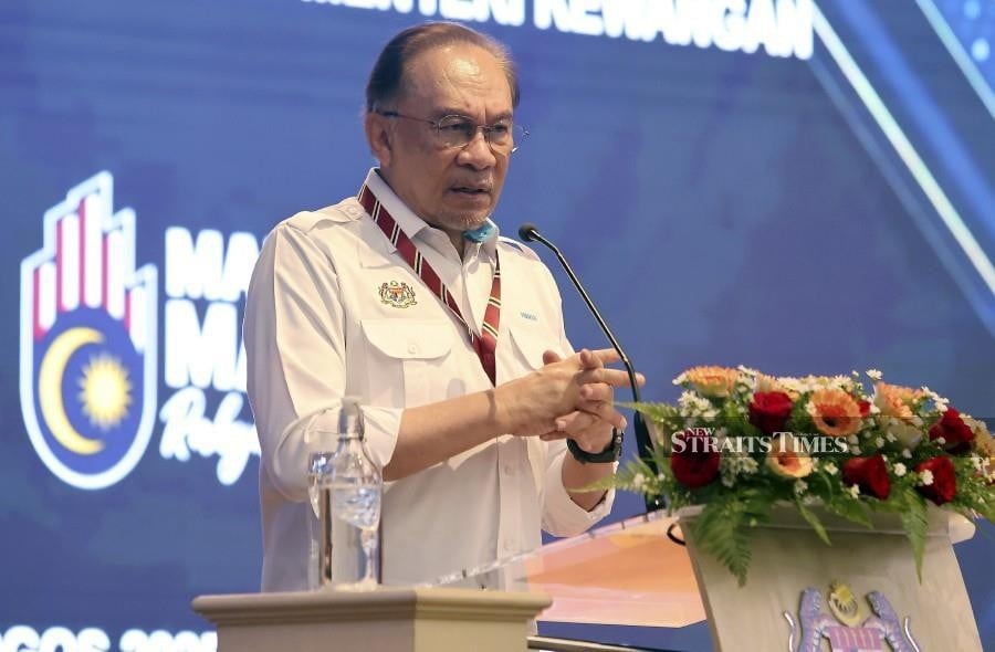 Anwar: No threat to Malays in police after CID chief appointment