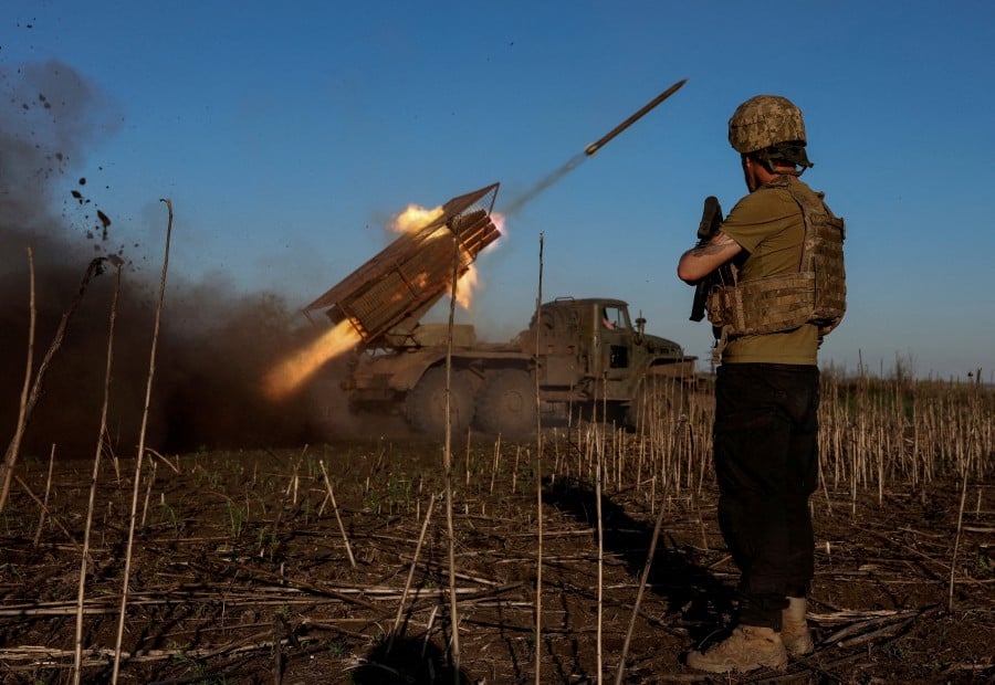 Ukraine stunned as US halts key weapons deliveries