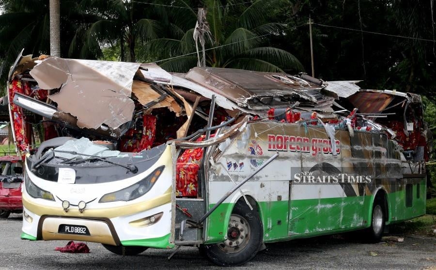 [UPDATED] Gerik crash: Bus driver's licence suspended