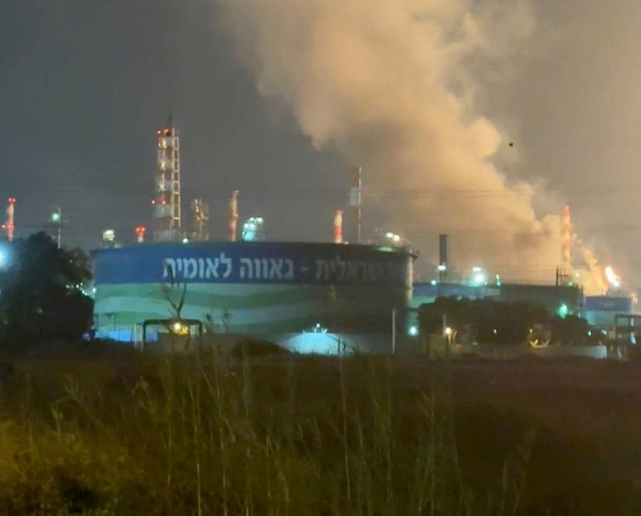 3 dead after Iranian missile hits Haifa oil refinery