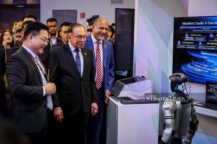 Anwar: ILMU 1.0 will ensure AI benefits 'every Malaysian in every corner'