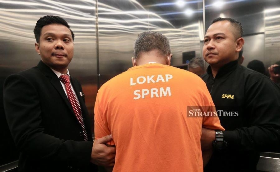 Civil servant remanded over abuse of power in Terengganu land cases