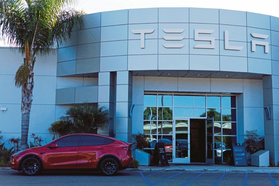 Tesla's Semi factory in Nevada to have first trucks in production by end of 2025