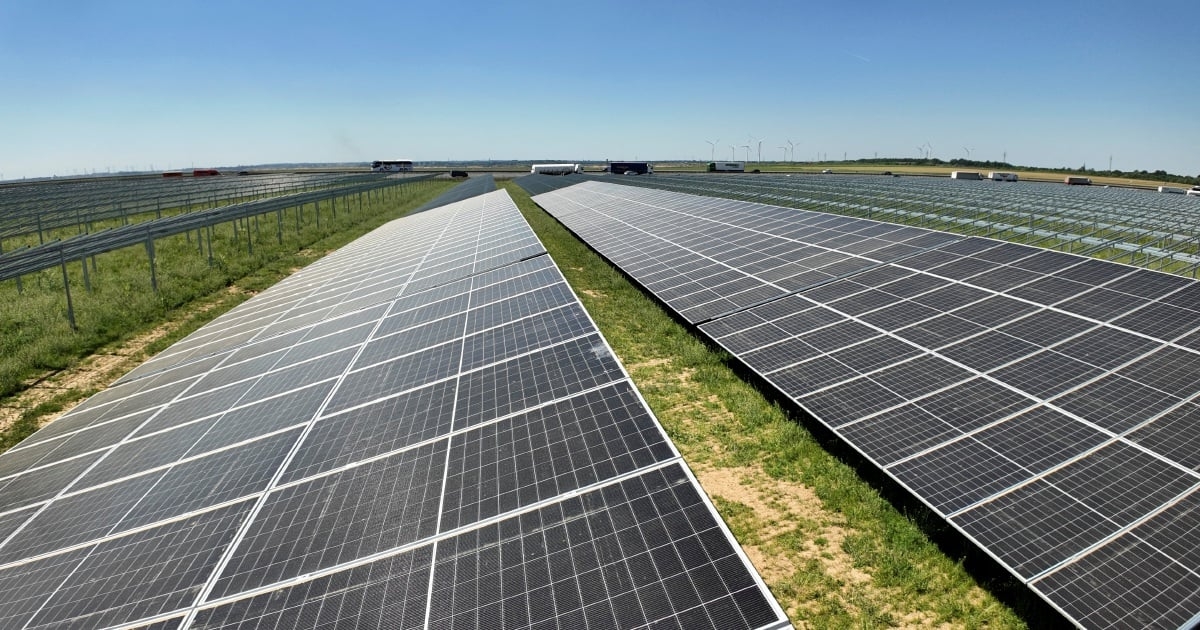 Clean energy investment rising despite economic uncertainty: IEA
