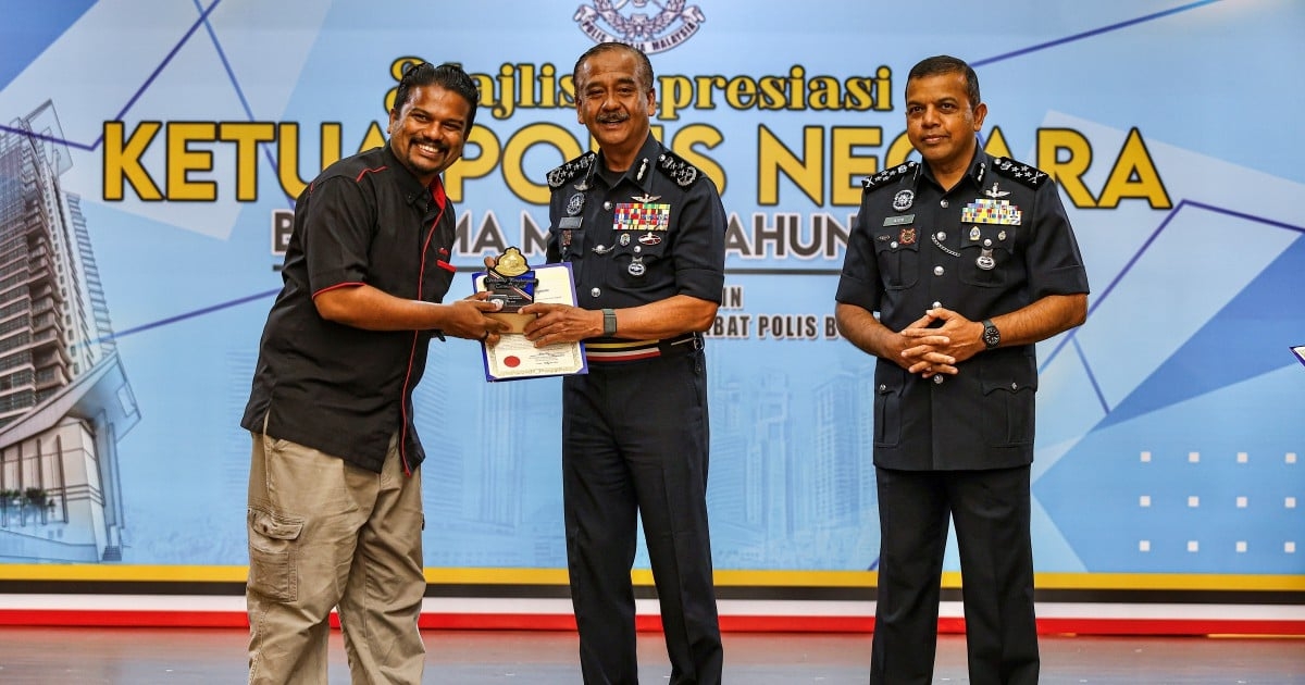 IGP presents awards to 30 media personnel, including 8 from Media Prima
