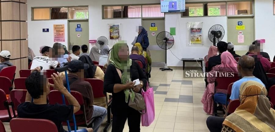 Sweltering heat at Indera Mahkota clinic as air-conditioner breaks down again
