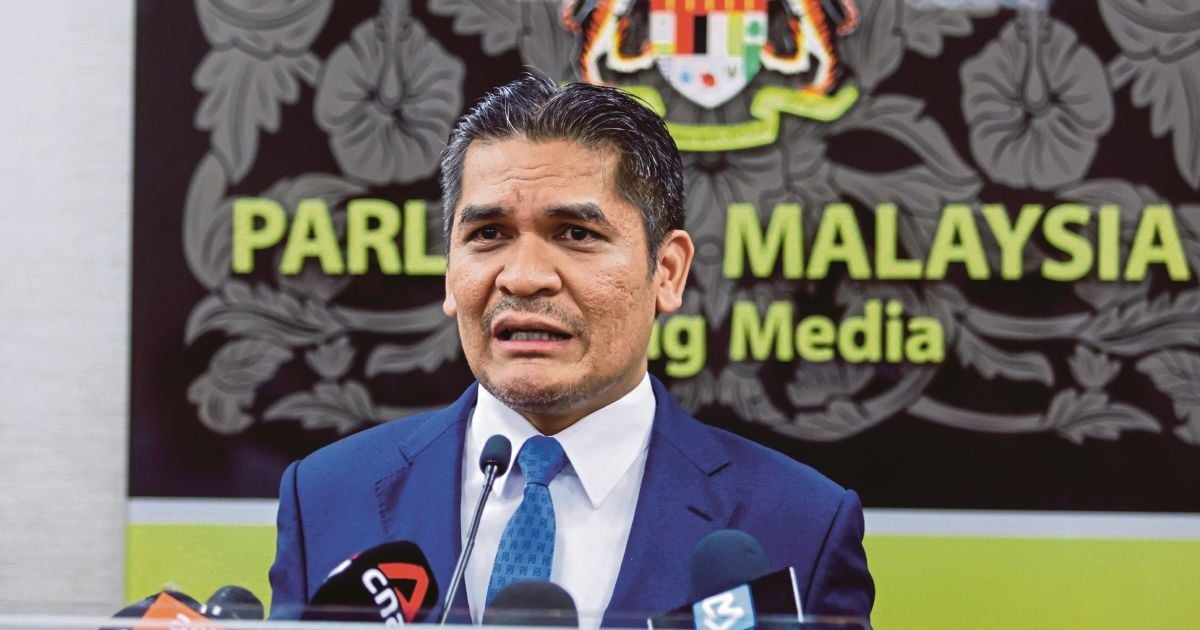 Radzi seeks clarification on secondary education exemption for unregistered schools