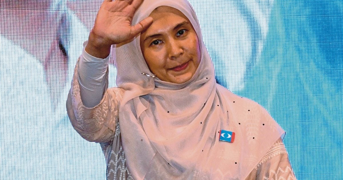Nurul Izzah neither confirms nor denies Rafizi's second deputy post suggestion