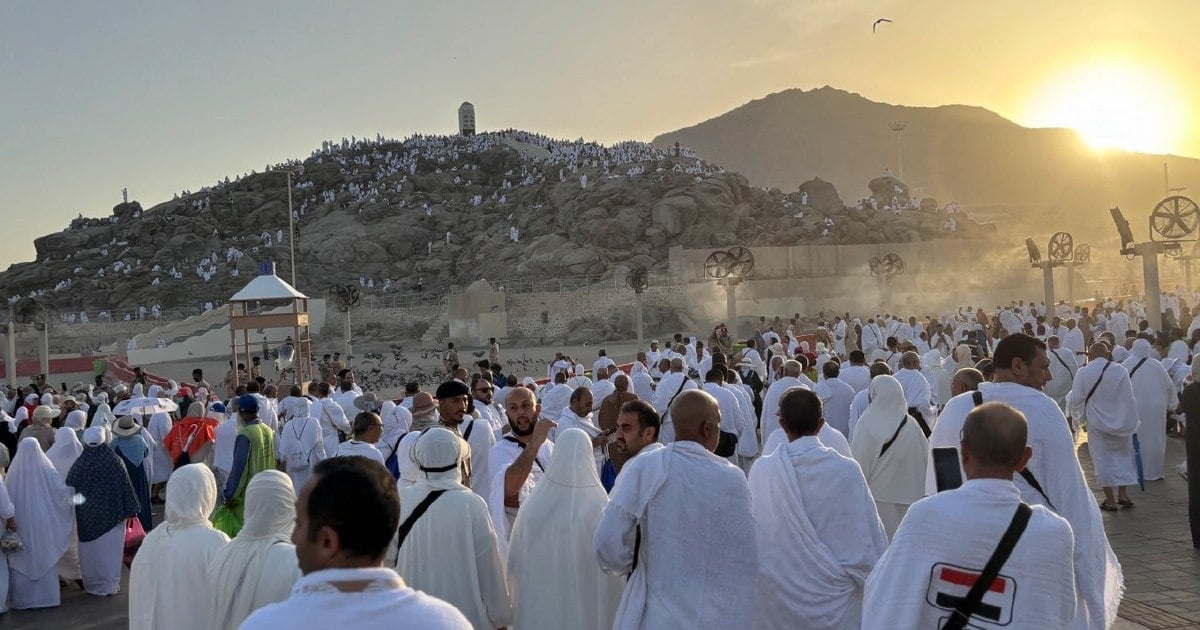 Haj pilgrims start early for wukuf ritual to beat midday heat