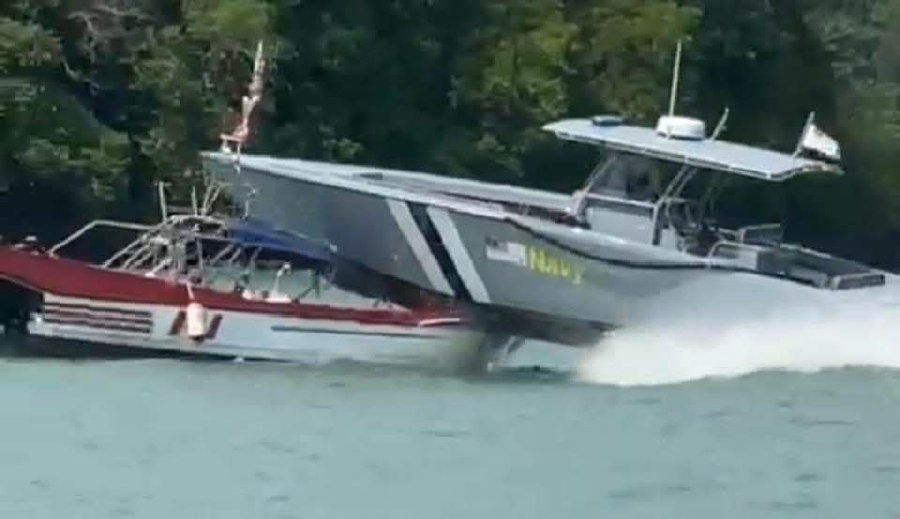 [UPDATED] RMN speedboat crashes during Lima '25 rehearsal, no injuries reported