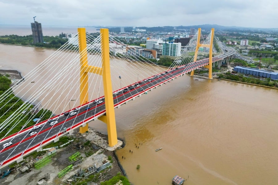 Jepak bridge renamed in honour of Sarawak icon Taib Mahmud