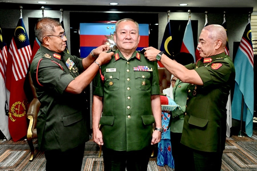 Johnny Lim makes history as nation's first three-star general of Chinese descent