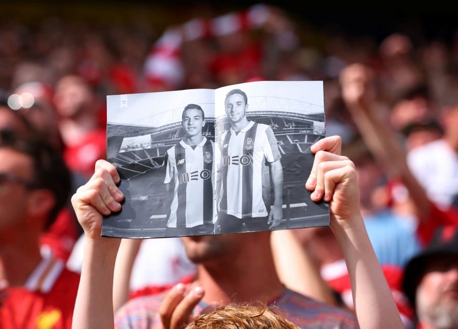 Liverpool honour 'champion' Jota in return to action at Preston