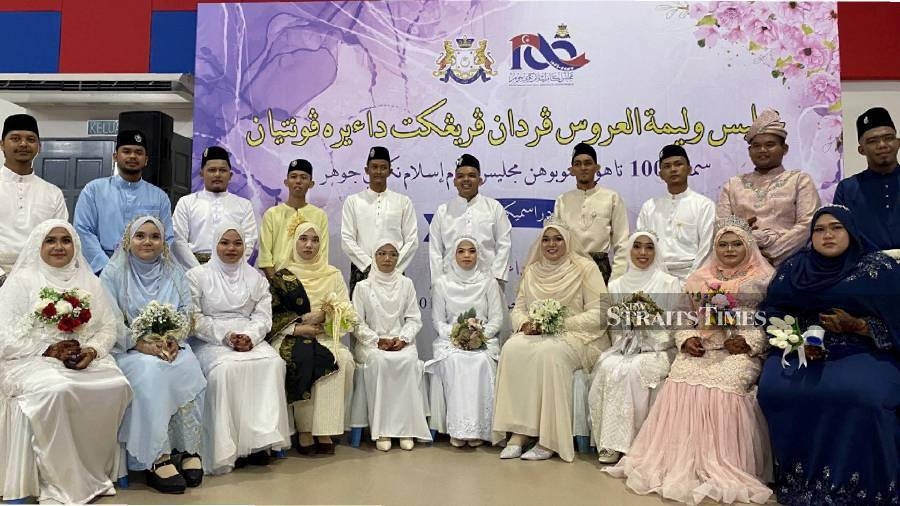 Mass wedding joy: Ten couples tie the knot under one roof