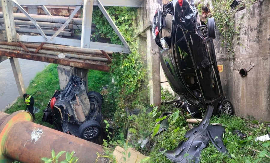 Foreigner charged after fatal crash sends pedestrian into river