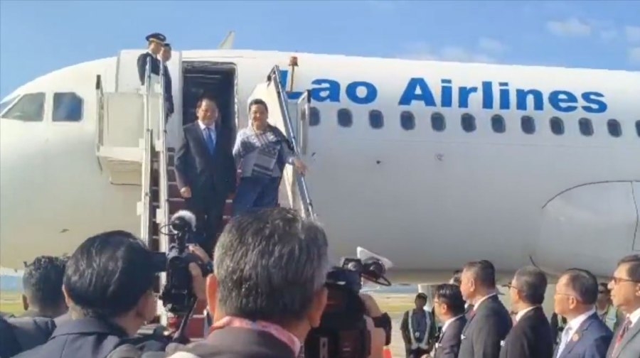 Laos prime minister arrives in Malaysia for official visit