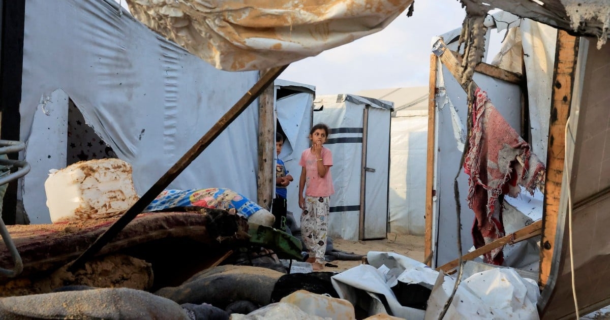 Israeli shelling kills 51 Gazans waiting for aid, say medics