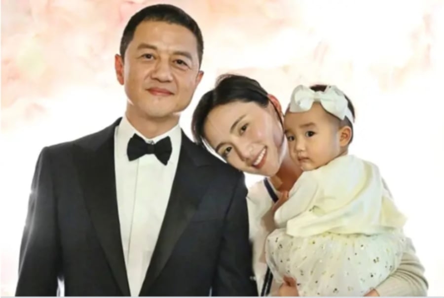 #SHOWBIZ: Faye Wong's ex-husband works hard to repay RM23.5mil debt amidst divorce rumours