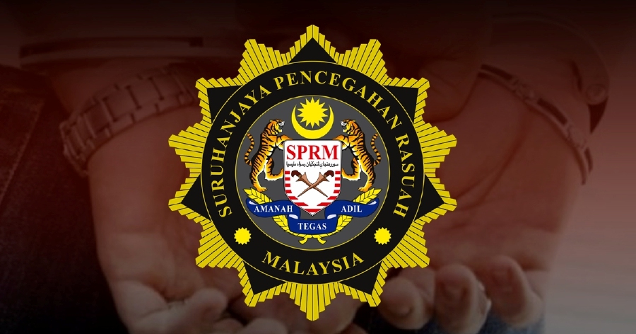 Senior enforcement officer nabbed for allegedly accepting cash, valuable items worth RM14,000