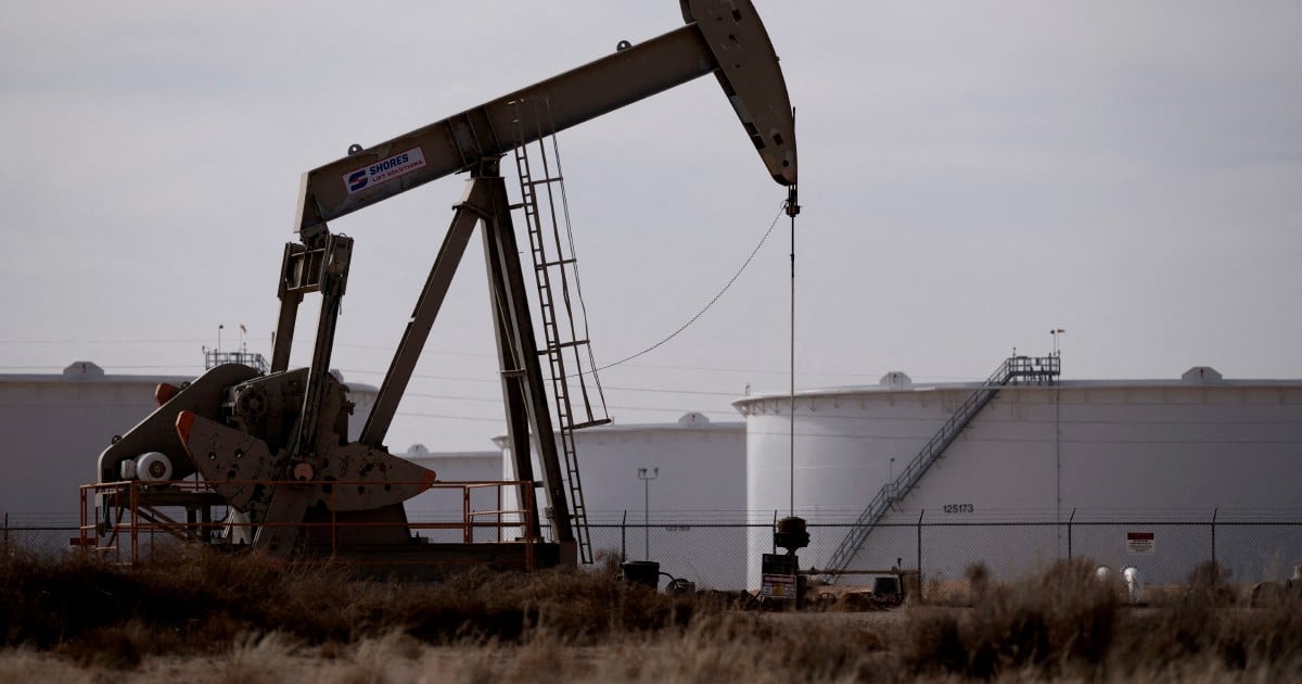 Saudi, Russia lead 547,000 bpd increase in OPEC+ oil output