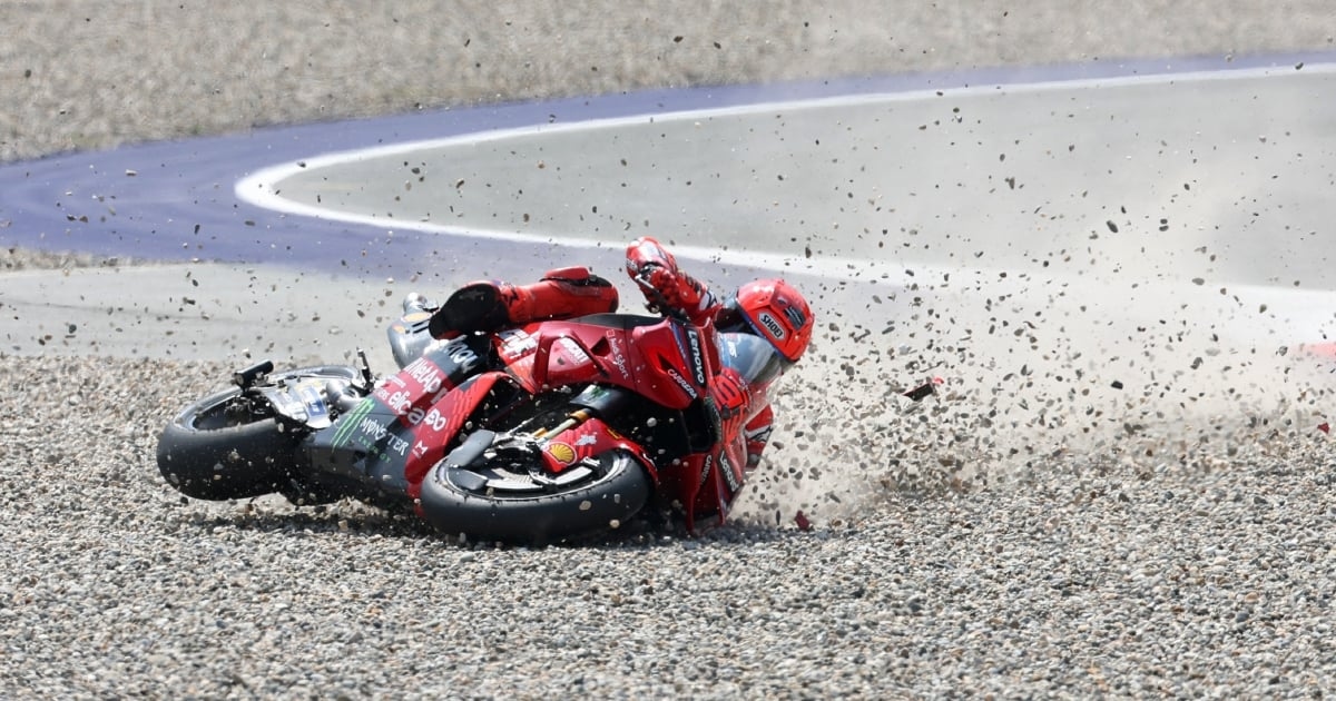 Bezzecchi takes pole for Austrian MotoGP as Marc Marquez crashes
