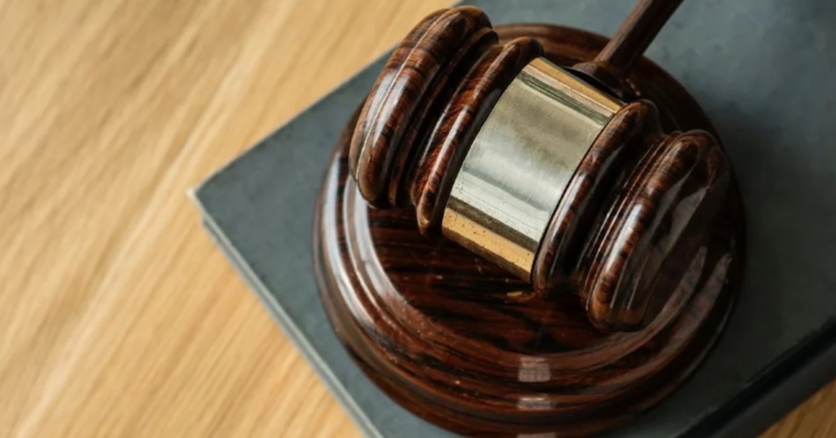 Duo claim trial to using bogus police summonses