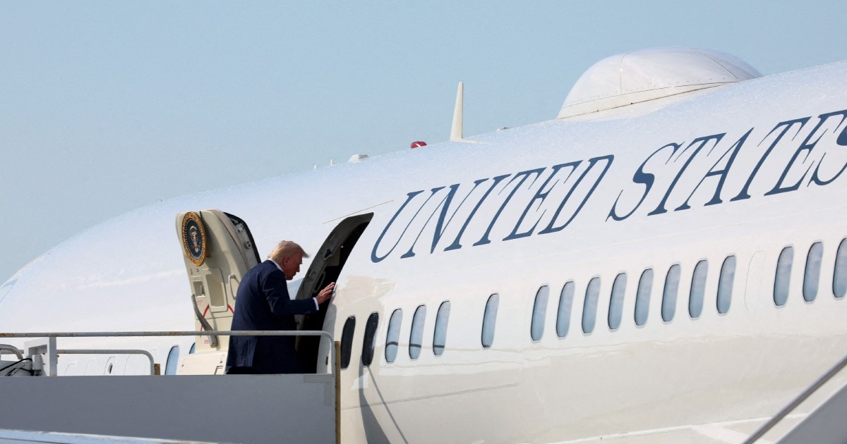 Air Force One: iconic jet gets the Trump treatment