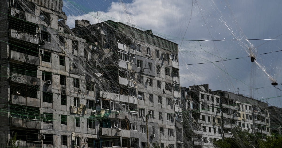 Russian strike on central Ukraine prison kills 16
