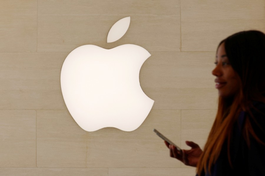 White House Slams EU tech fines on Apple, Meta as 'economic extortion'
