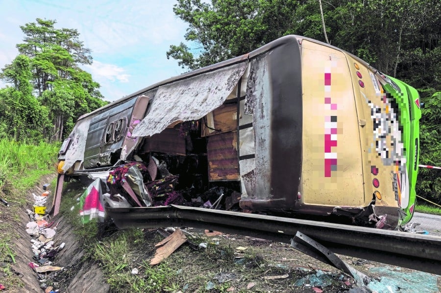 [UPDATED] Bus driver in fatal UPSI crash had 18 traffic summonses